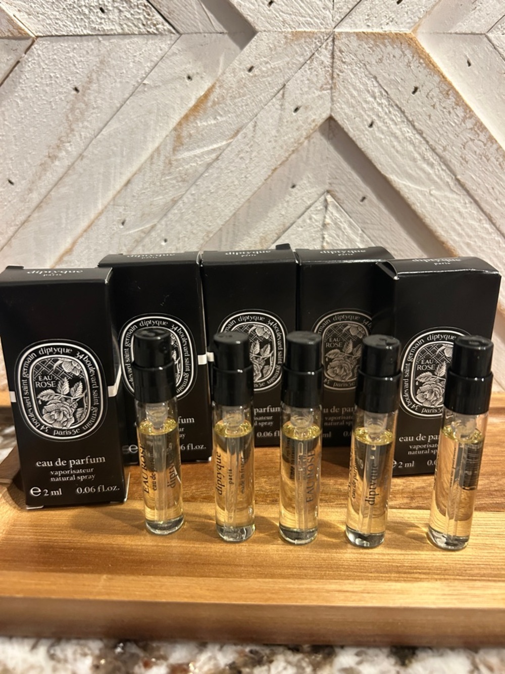 Lot of Diptyque Paris eau de parfum samples. 34 boulevard saint germain eau rose